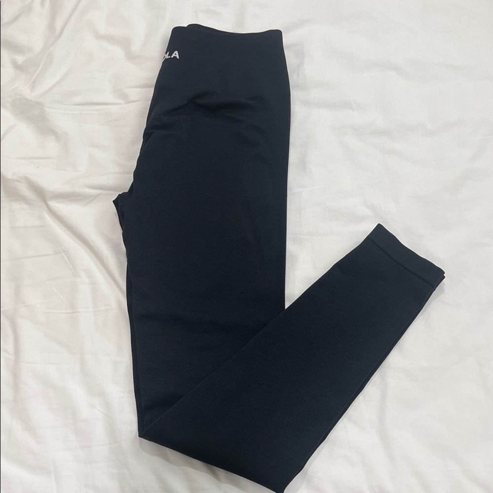 Aurola Women's Black Leggings